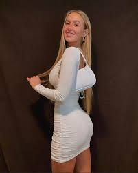 Aubery-Chesna-Measurements-Age-Height-Bra-Size-Measurements