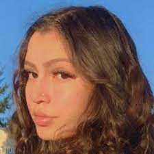 Lucia-Manfredi-Measurements-Age-Height-Bra-Size-Measurements